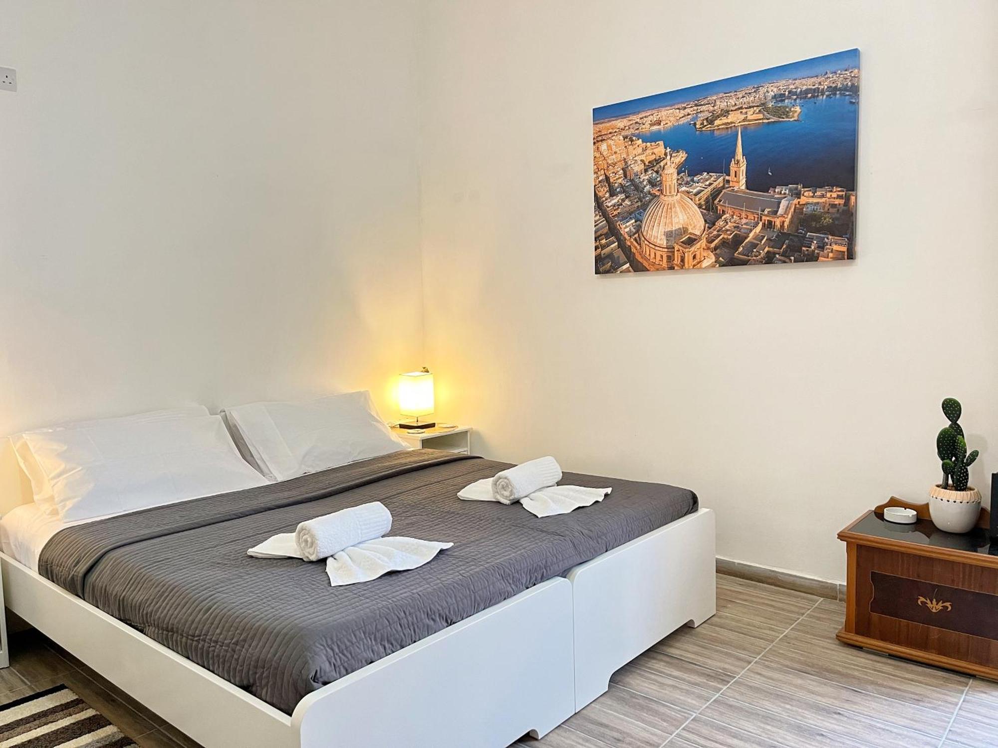 Maria & Matthias - Apartments In Central Of Floriana Exterior foto
